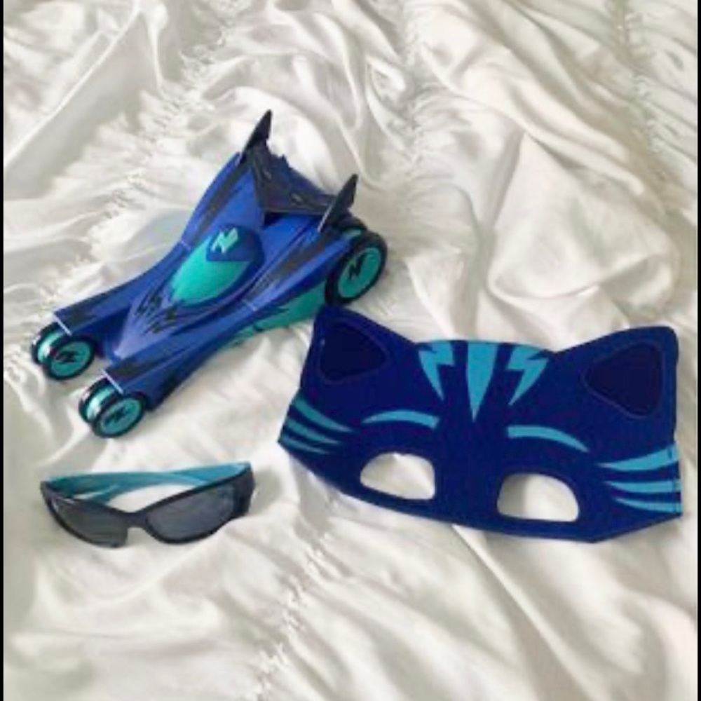 PJ Masks Pop-A-Wheelie Cat-Car, Mask, and Sunglass Bundle